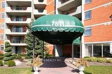 7811 Yonge St #805 — Photo 2