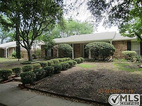 1st image of 5006 Latham Dr