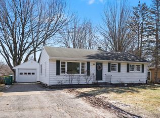 6909 Oakland Dr, Portage, MI 49024