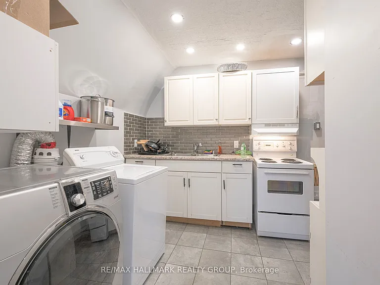 5561 Manotick Main St #1 — Photo 5