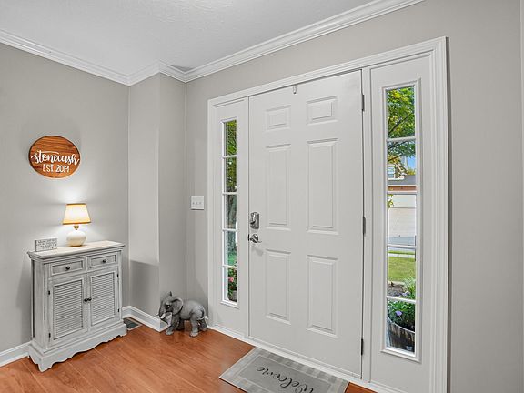 2nd image of 3010 Danbury Dr