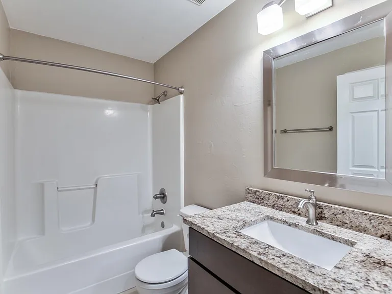 226 Columbia Dr #14 — Photo 14