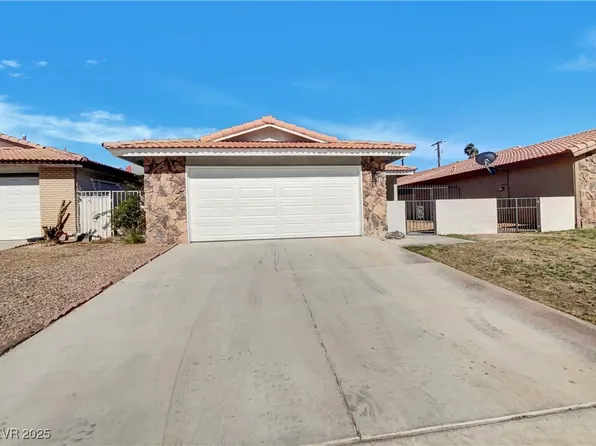 1832 Yellow Rose St, Las Vegas, NV 89108