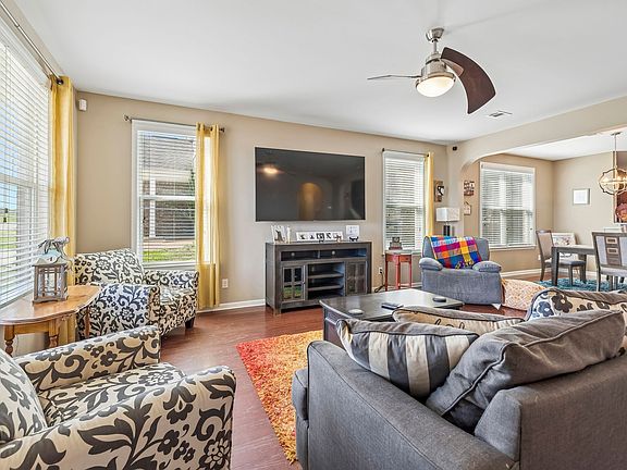 2nd image of 509 Larkin Ct