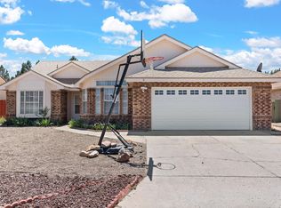 8 Pinon Ave, Los Lunas, NM 87031