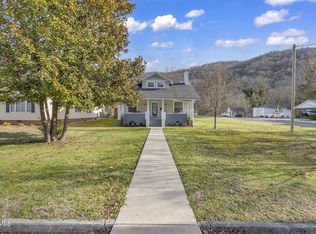 220 Wyandotte Ave W, Big Stone Gap, VA 24219