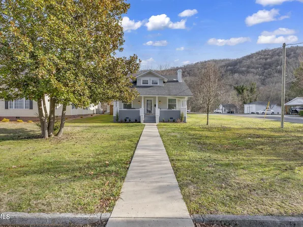 220 Wyandotte Ave W, Big Stone Gap, VA 24219