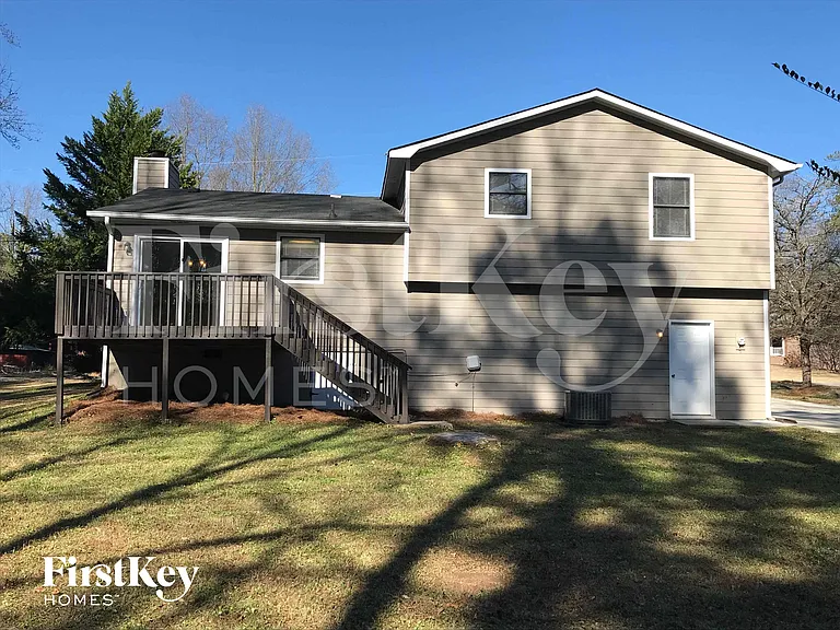 3675 Sharon Dr — Photo 10