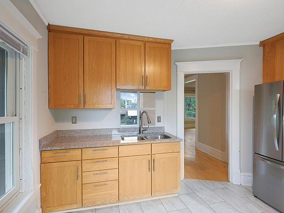 5th image of 3949 Lyndale Ave S #2