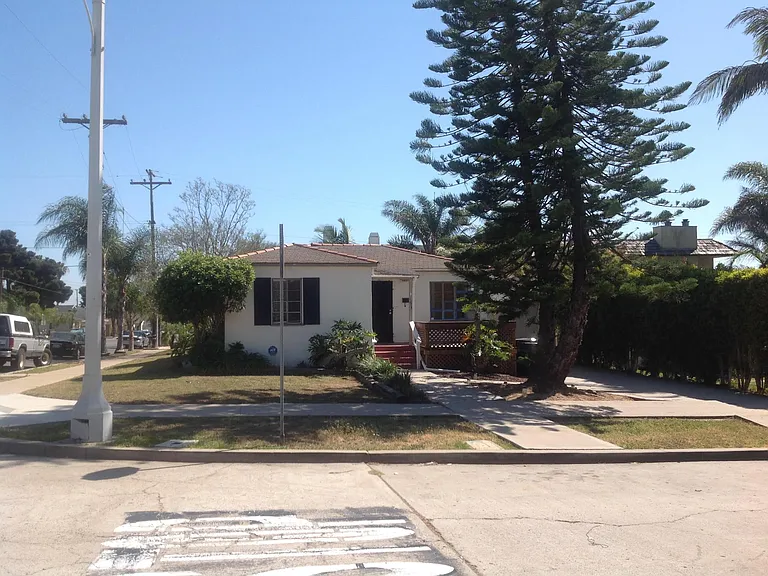 Wilbur Ave — Photo 1