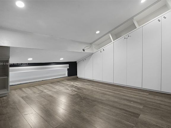 4th image of 11138 NW 38th St #11138