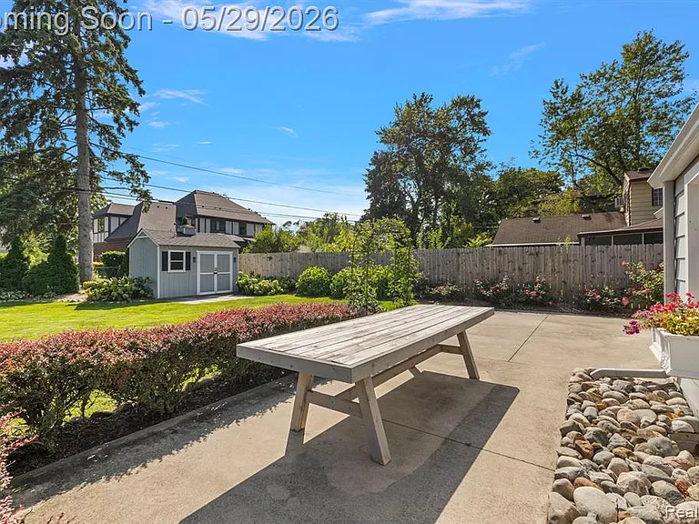 2546 Dorchester Rd — Photo 40