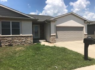 1219 Hawthorn Ct, Chatham, IL 62629