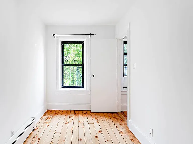 408 10th St #3 — Photo 3