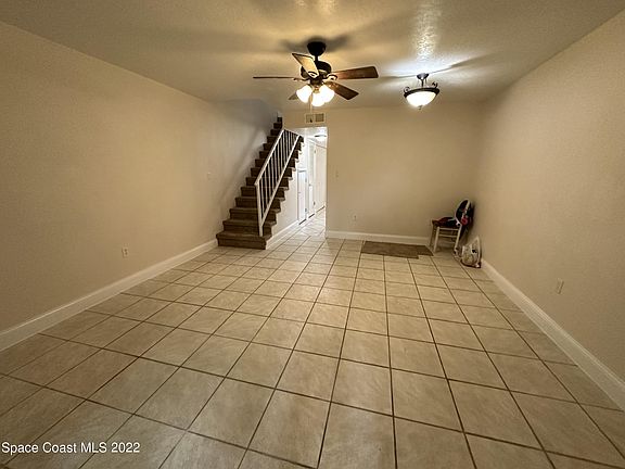 5th image of 3924 Mount Vernon Ave