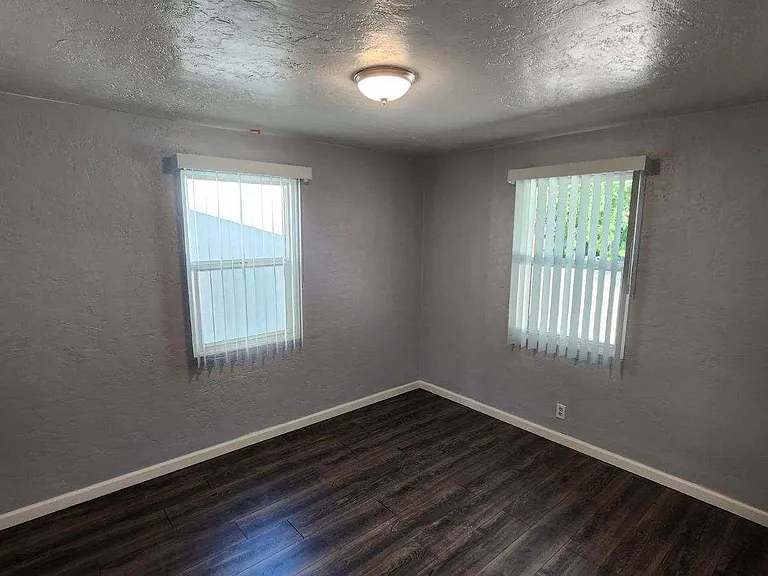 2022 N Tucson Blvd — Photo 7