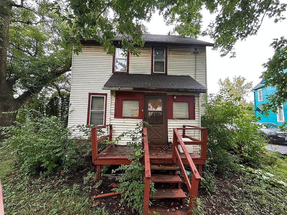 1st image of 456 Winston Ave