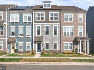 18093 Moss Garden Rd, Dumfries, VA 22026