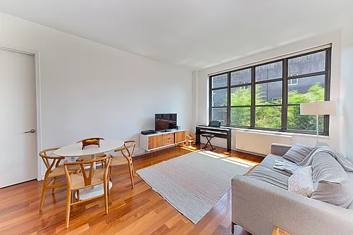 80 Metropolitan Ave #2S Photo 1