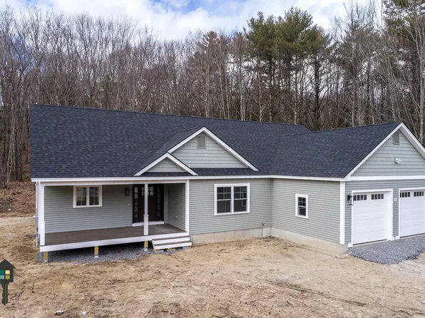 41 Forest Glen Lane, Topsham, ME 04086