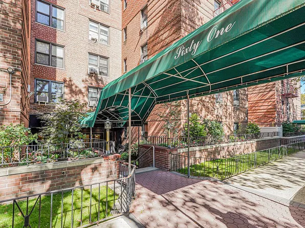 61 Oliver St APT 6F, Brooklyn, NY 11209