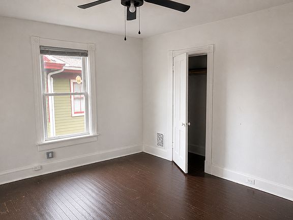 4th image of 40 N Chestnut St #26
