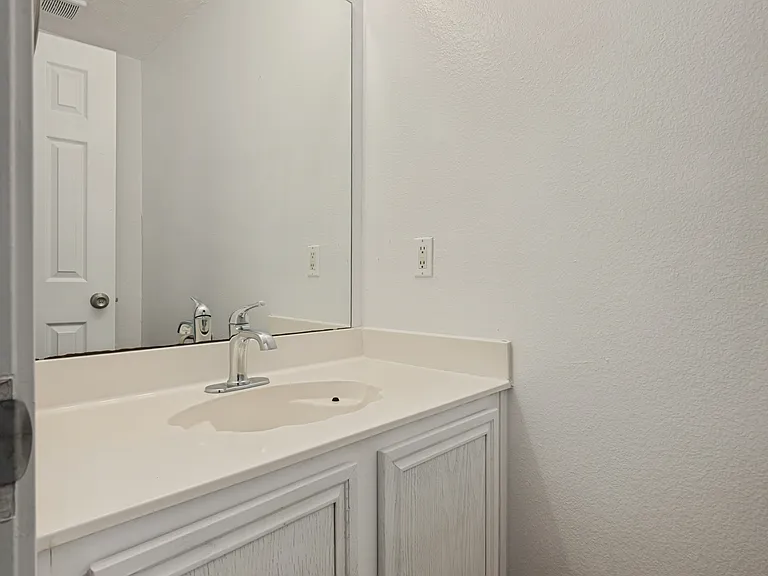 5518 Heathercrest Dr — Photo 10