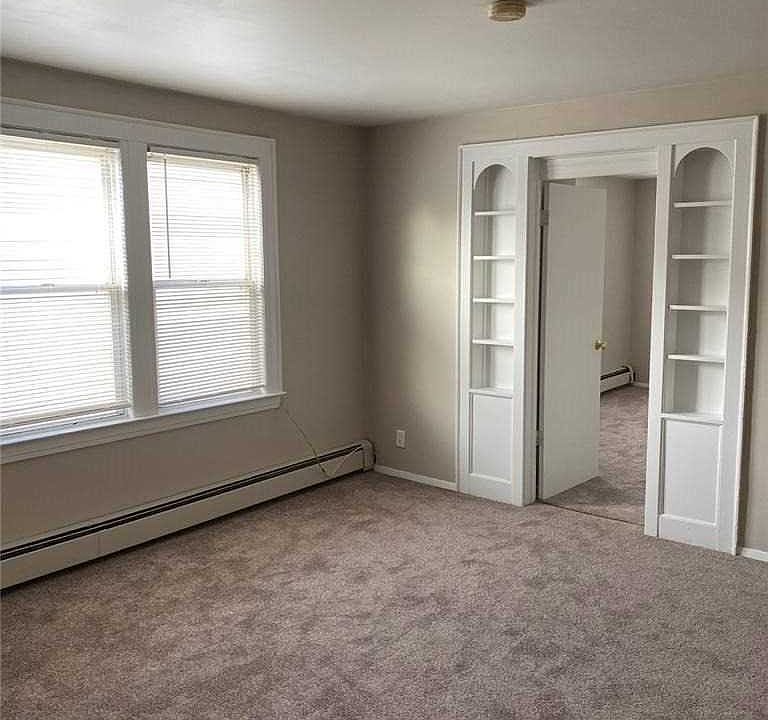 1st image of 7 Edward Ave APT D