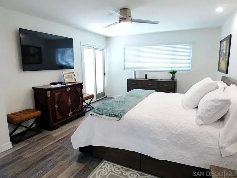 1115 Pearl St #6 — Photo 18