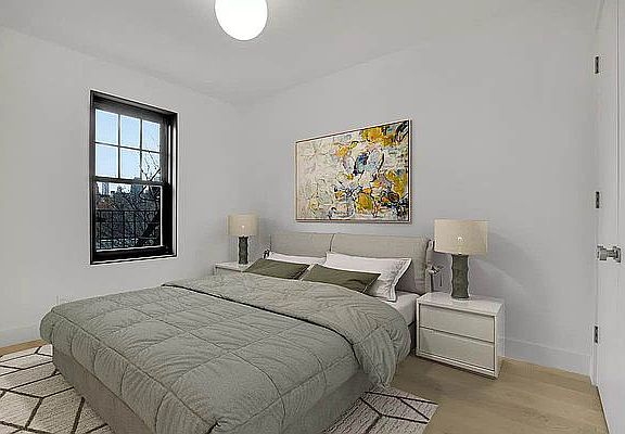 4th image of 145 Henry St #5L