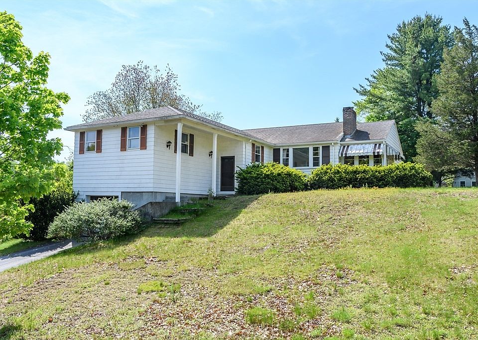 1st image of 4 Hickory Rd