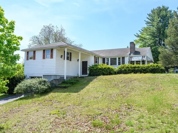 4 Hickory Rd, Natick, MA 01760