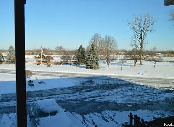3rd image of 308 Country Club Dr