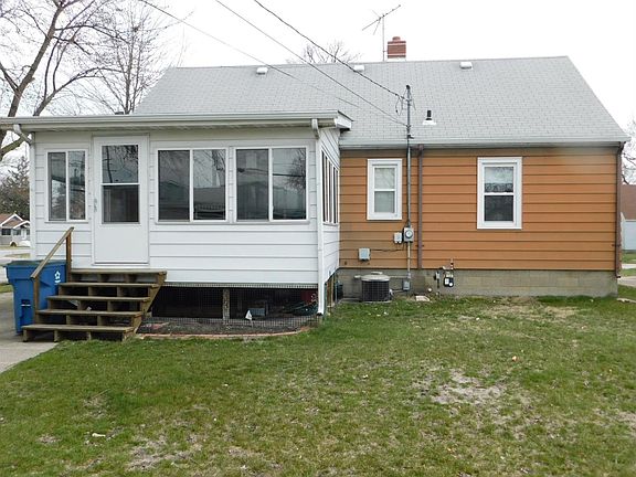 5th image of 2808 Garfield Ave