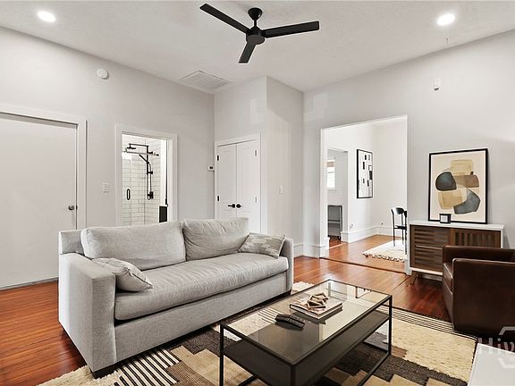 4th image of 108 E Anderson Street #B