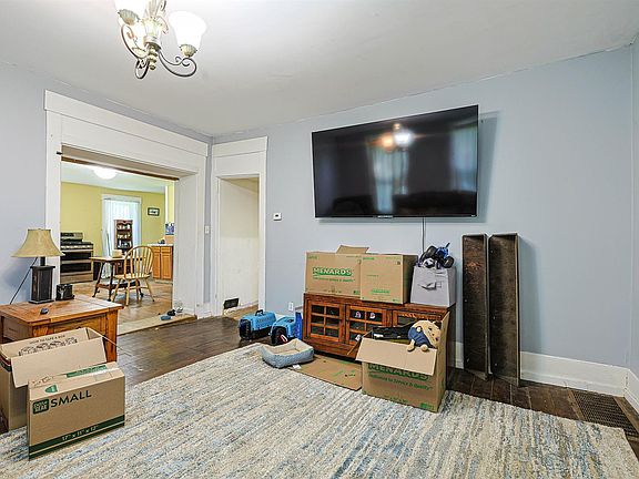 5th image of 8021 Troy Rd