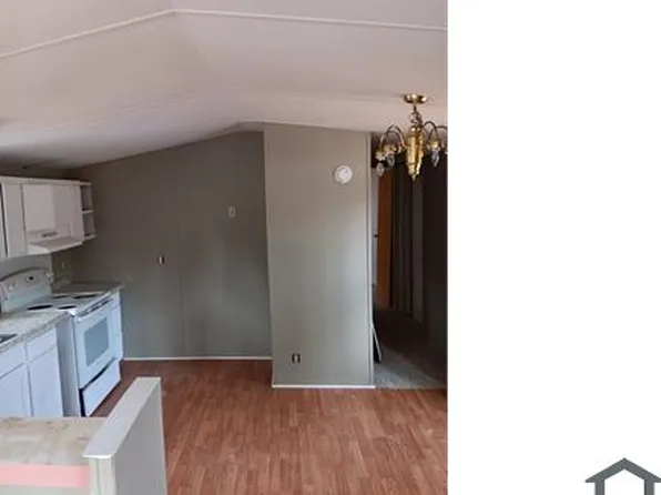 389 Riverbasin Ct, Fayetteville, NC 28301