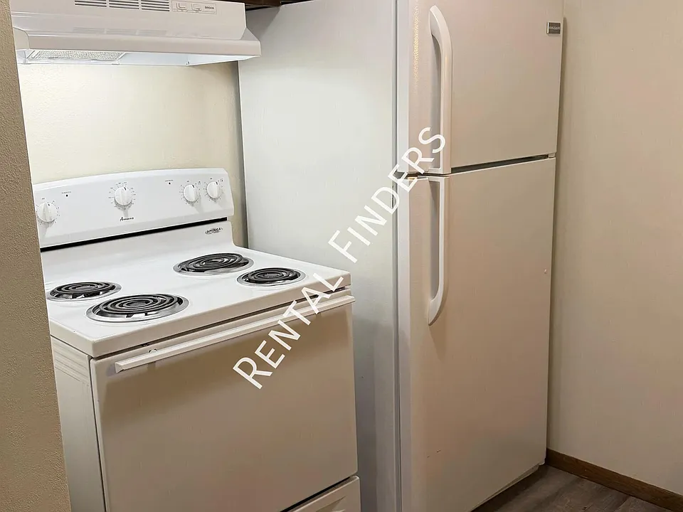 171 S Royal Ave #1