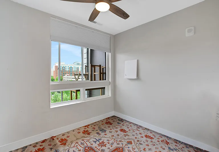 145 Riverhaven Dr — Photo 4