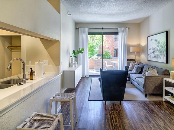 2nd image of 1525 SW Park Ave #5194530