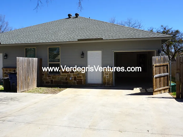 236 S Scott St #76028 — Photo 16