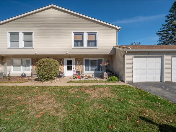 3063 Ivy Hill Cir Unit D, Cortland, OH 44410