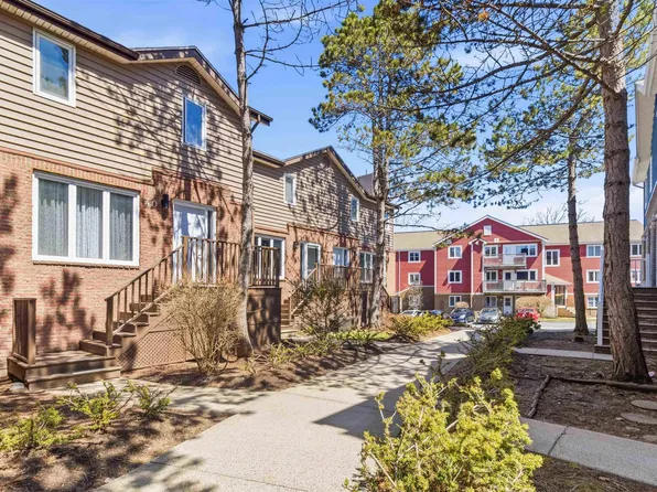 40 Attenborough Ct, Halifax, NS B3M 4C9
