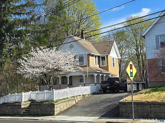 4th image of 854 Frost Road