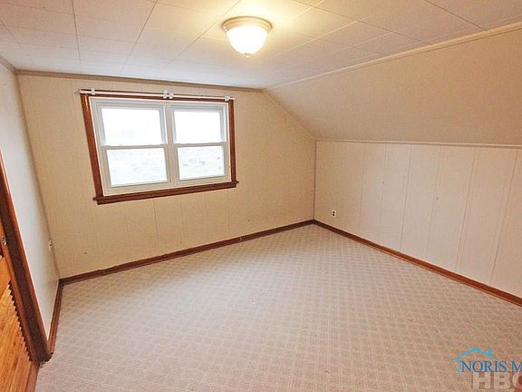 3rd image of 484 Linwood Ave