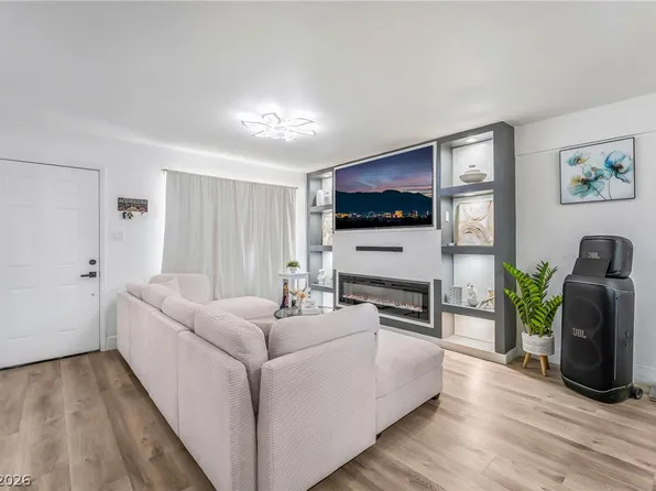 6320 Bristol Way, Las Vegas, NV 89107