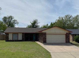 3109 Robin Ridge Rd, Woodward, OK 73801