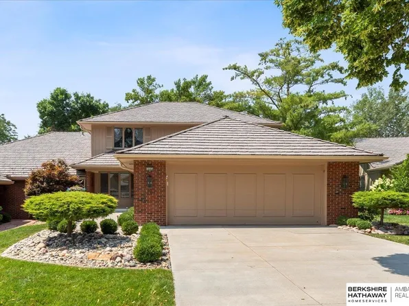 10064 Fieldcrest Dr, Omaha, NE 68114