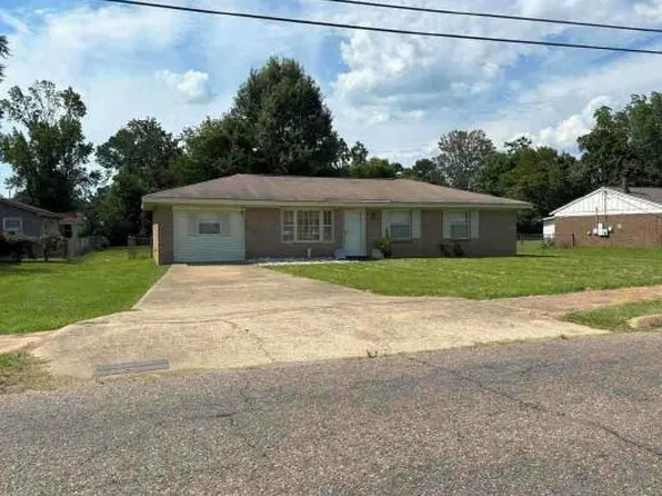 2206 Old Orrville Rd, Selma, AL 36701