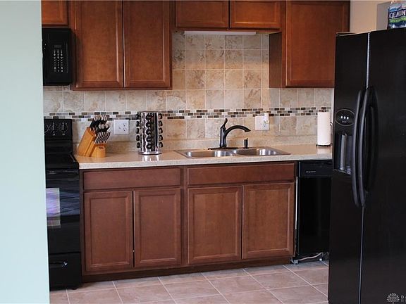 3rd image of 6497 Greenbrook Dr